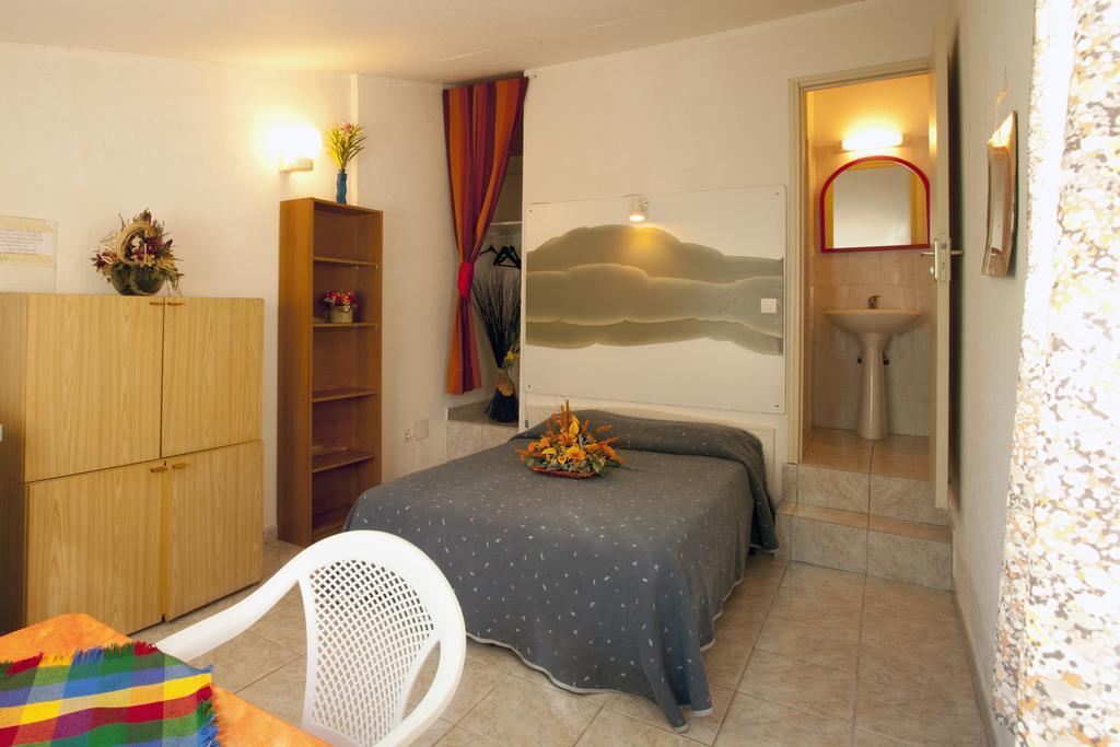 Residence San Damiano - Location Appartements, Studios & Chambres Algajola  Cameră foto