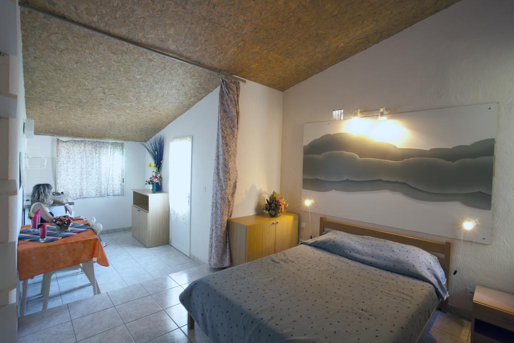 Residence San Damiano - Location Appartements, Studios & Chambres Algajola  Cameră foto
